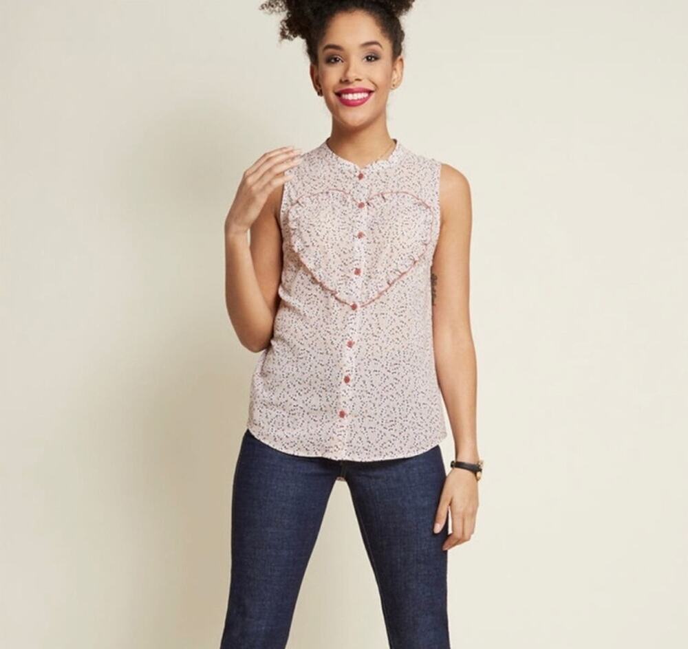 ModCloth Sweet and Smart Sleeveless Floral Ruffle Prairie Heart Blouse Top M